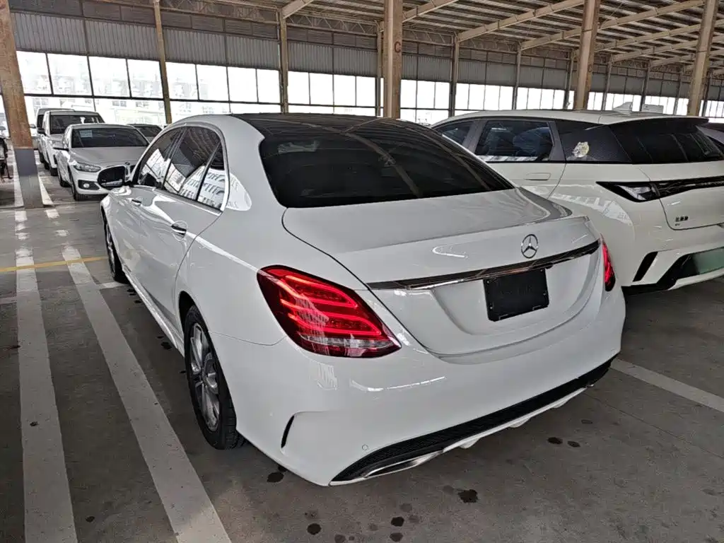 Фото 5 - Mercedes-Benz C-Class
