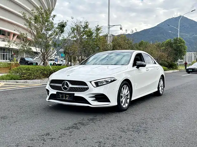 MERCEDES-BENZ A CLASS