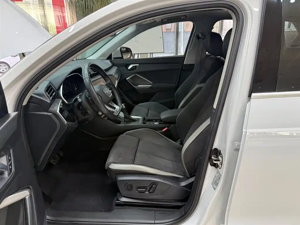 Audi Q3 2023 35 TFSI Fashion Dynamic (1.4T) фото 16