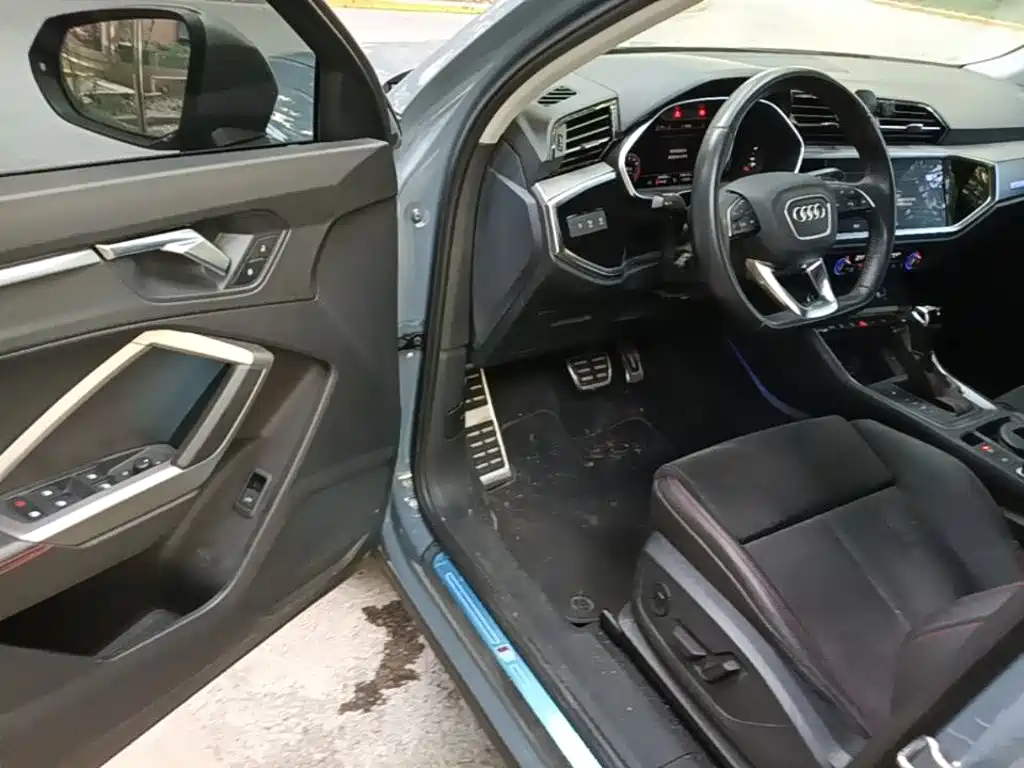 Photo 16 - Audi Q3