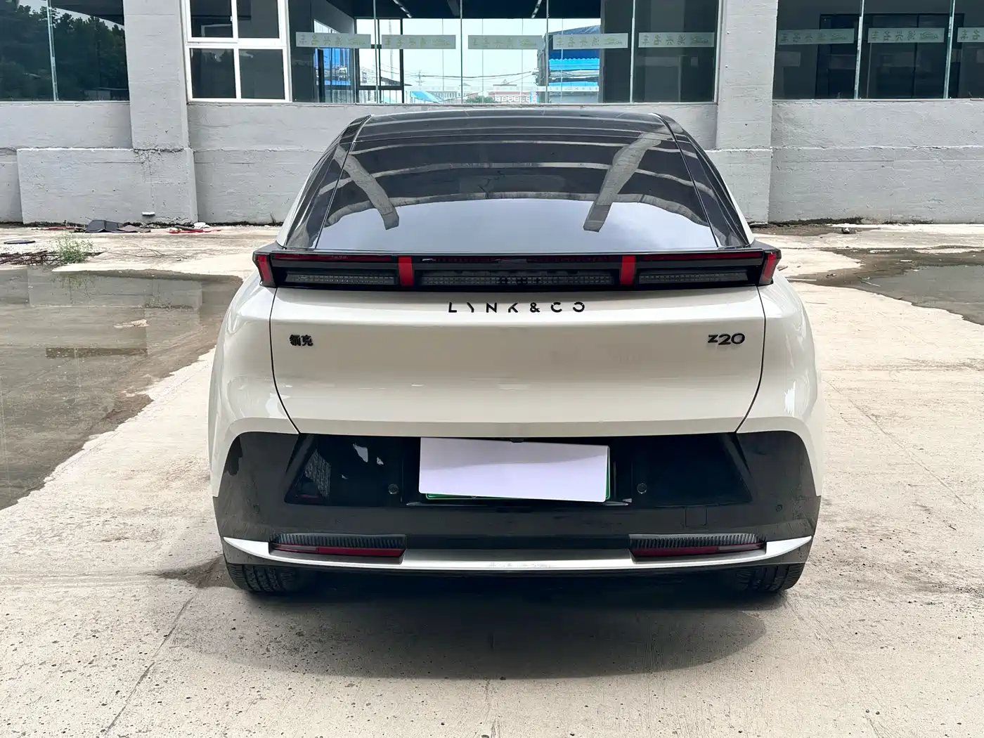 Photo 8 - Lynk & Co Z20
