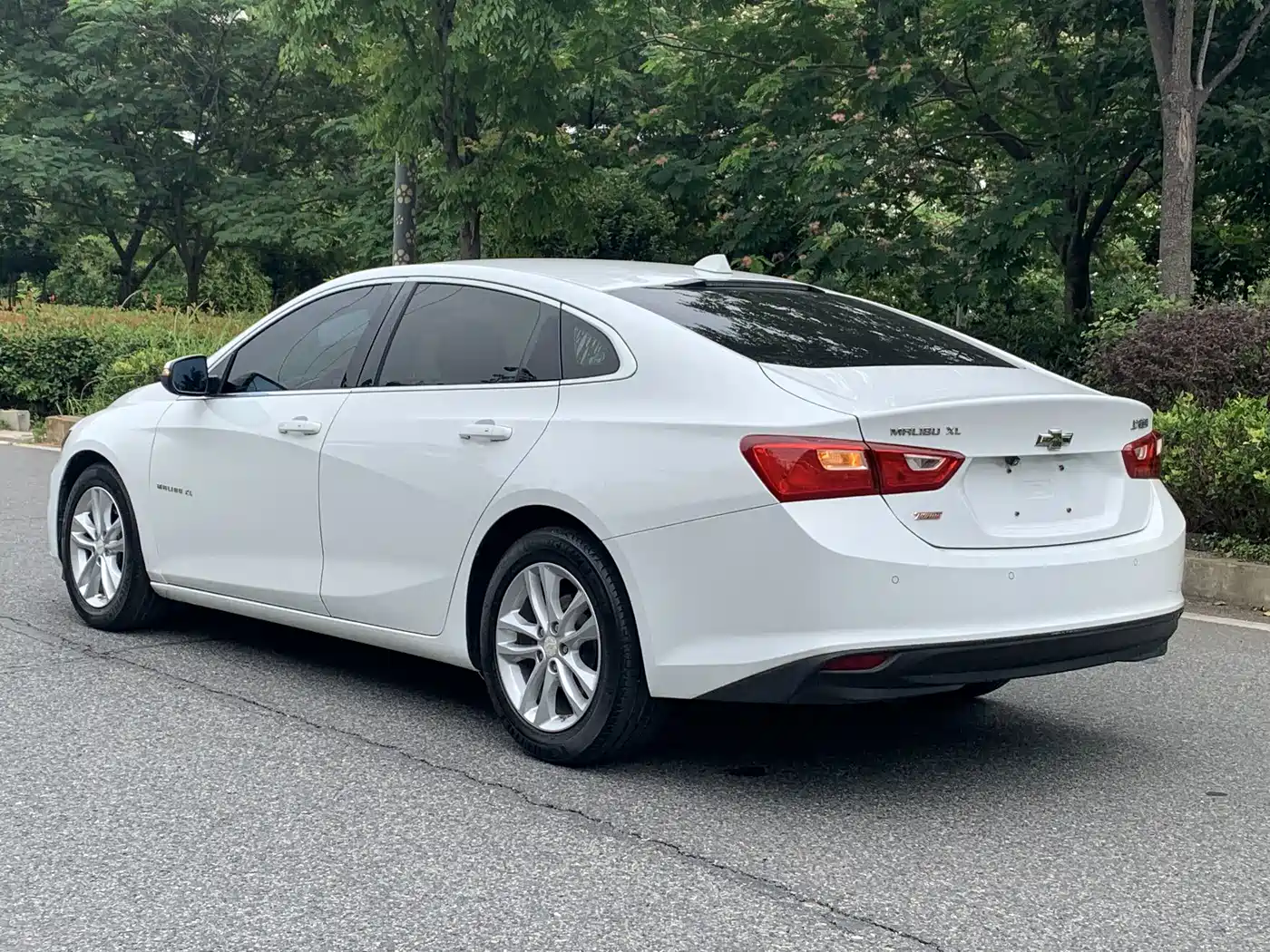 Фото 17 - Chevrolet Malibu XL