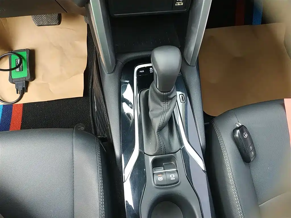 Toyota Corolla Cross 2022 2.0L Premium Edition фото 6