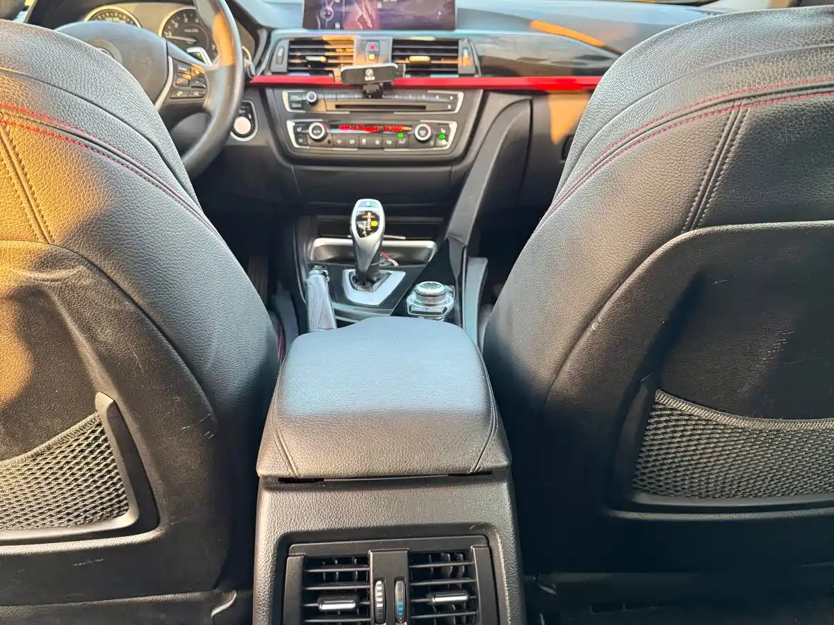 BMW 3 Series (Import) 2013 Facelift 320i Sport Design Package фото 16