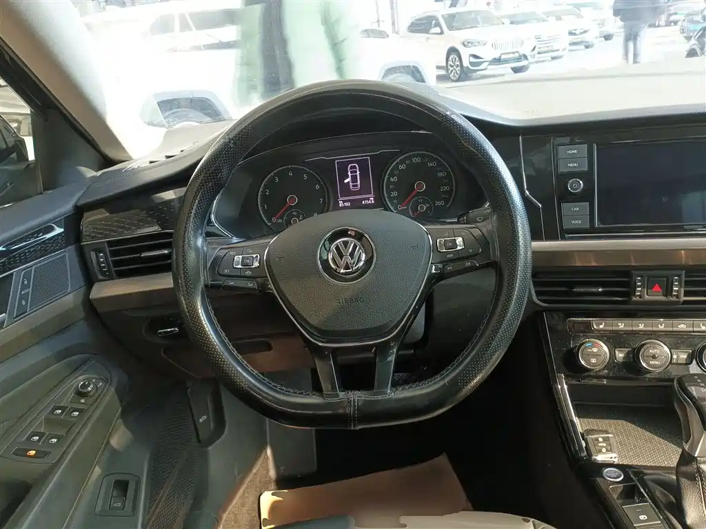 Volkswagen Passat 2019 330TSI Elite Version China VI фото 7