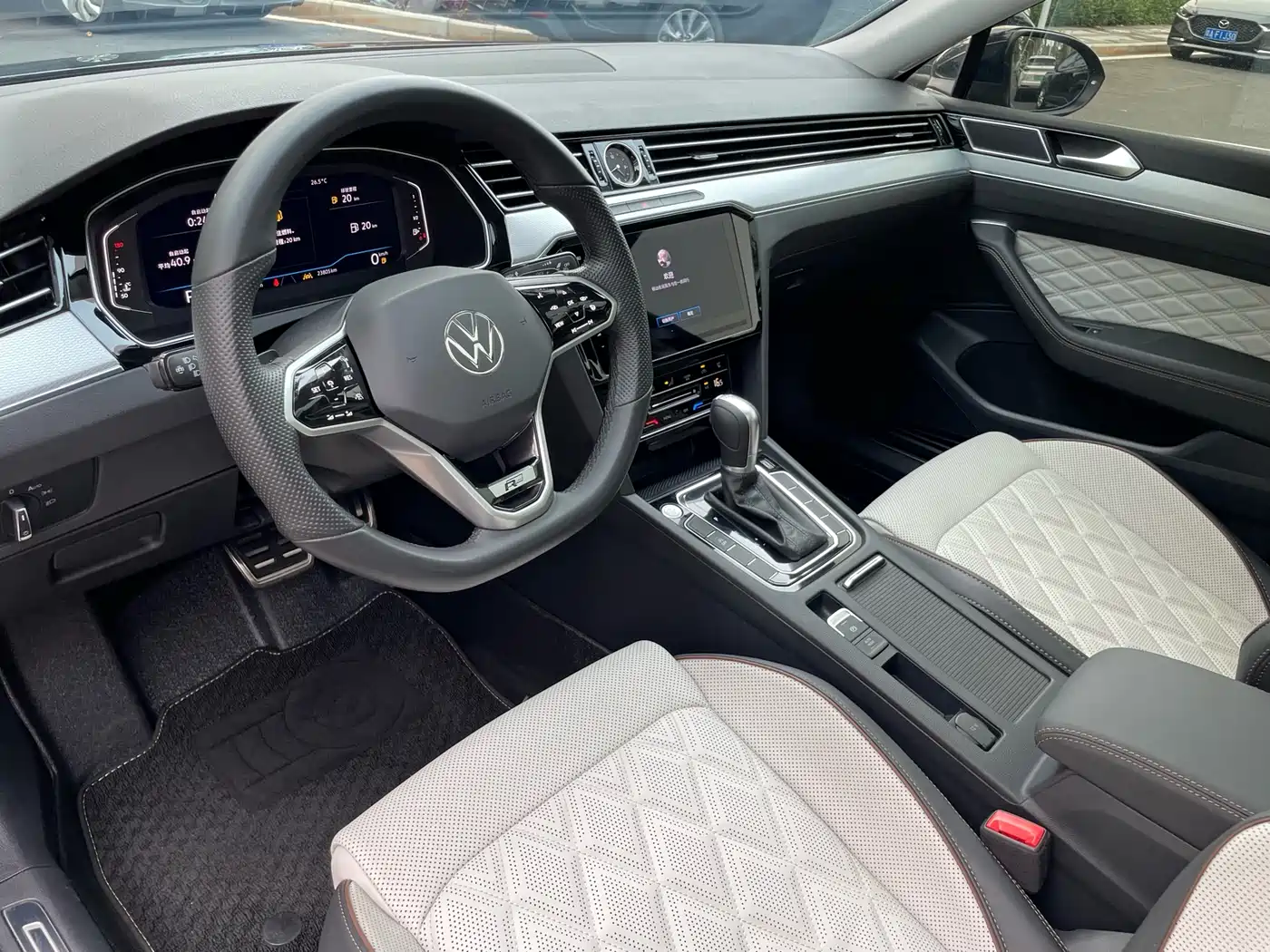 Volkswagen Magotan 2024 2 Million Units Public Sharing Edition 330TSI DSG Luxury фото 12