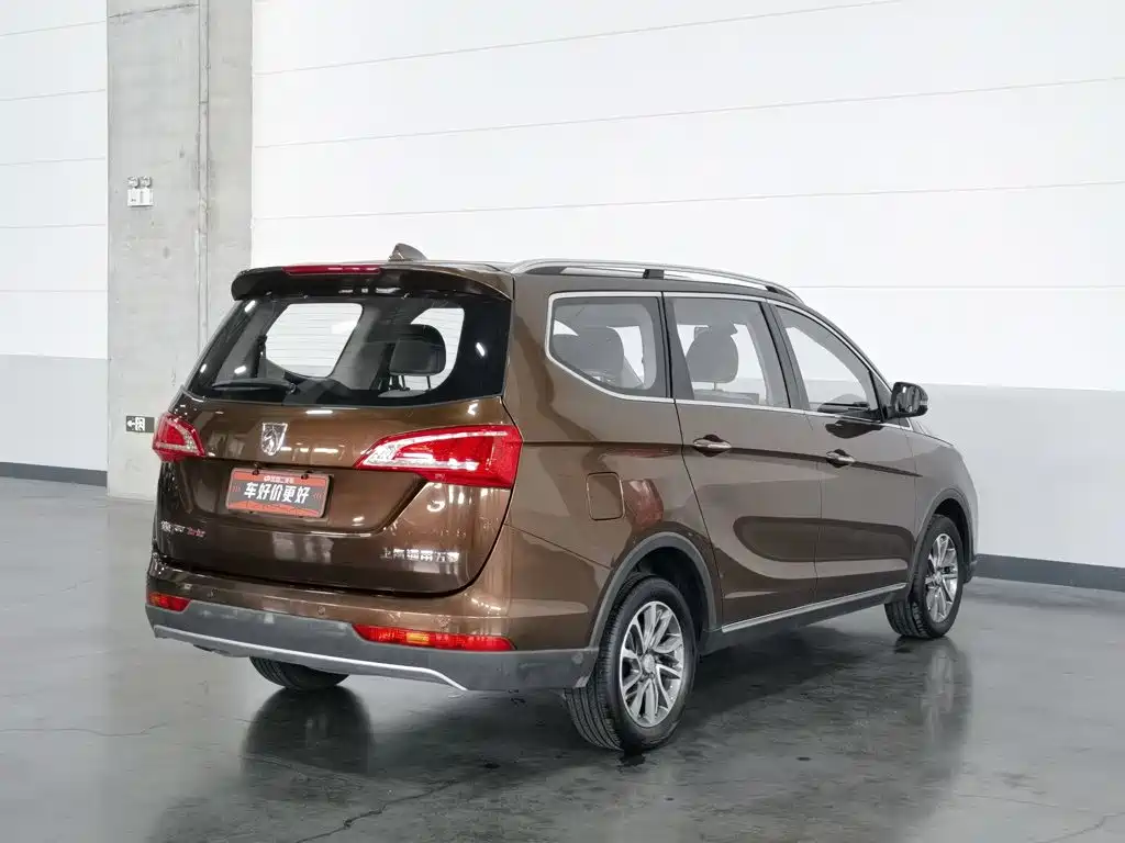 Фото 2 - Baojun 730