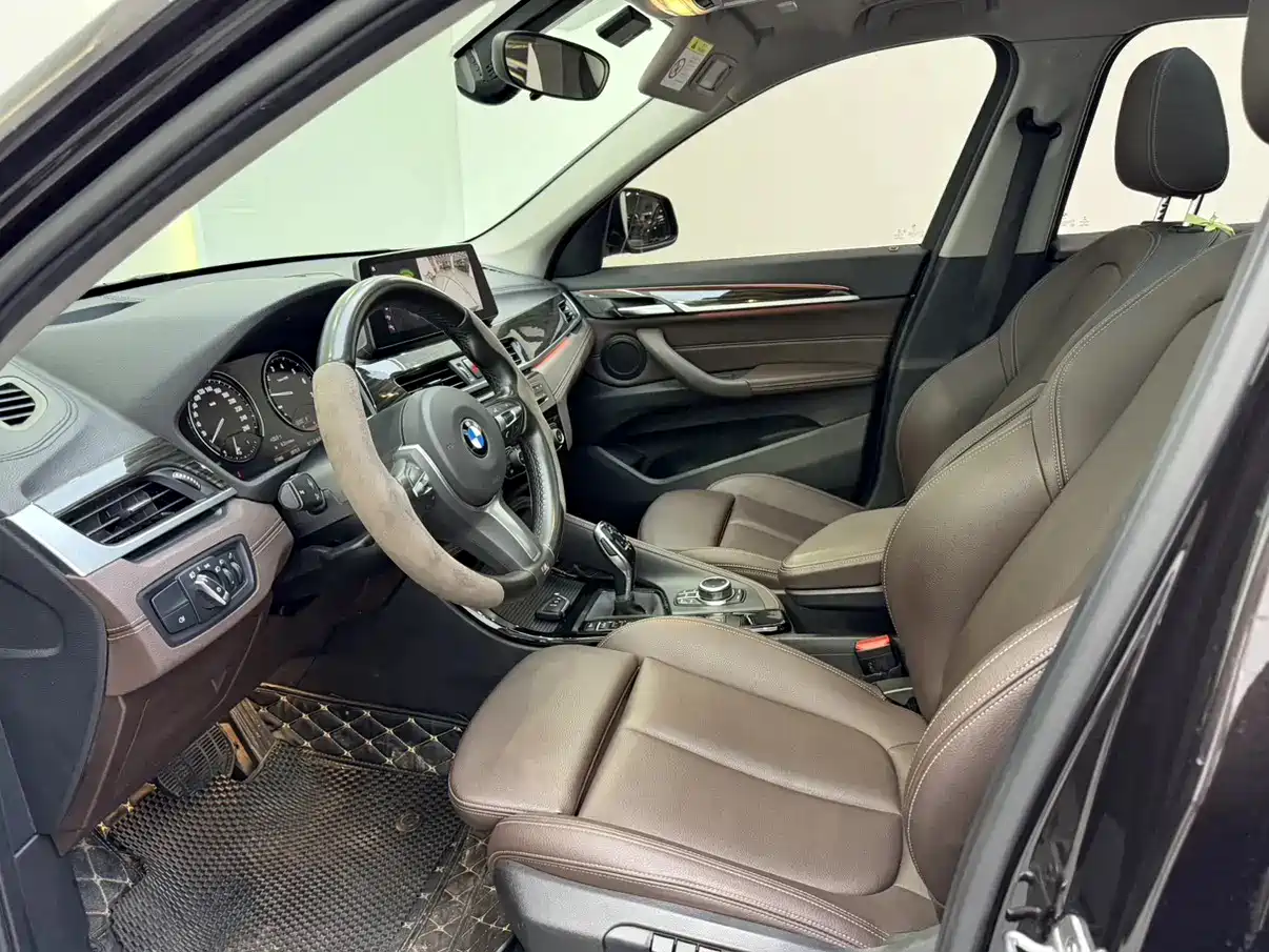 BMW X1 2020 xDrive25Li Premium Edition фото 9