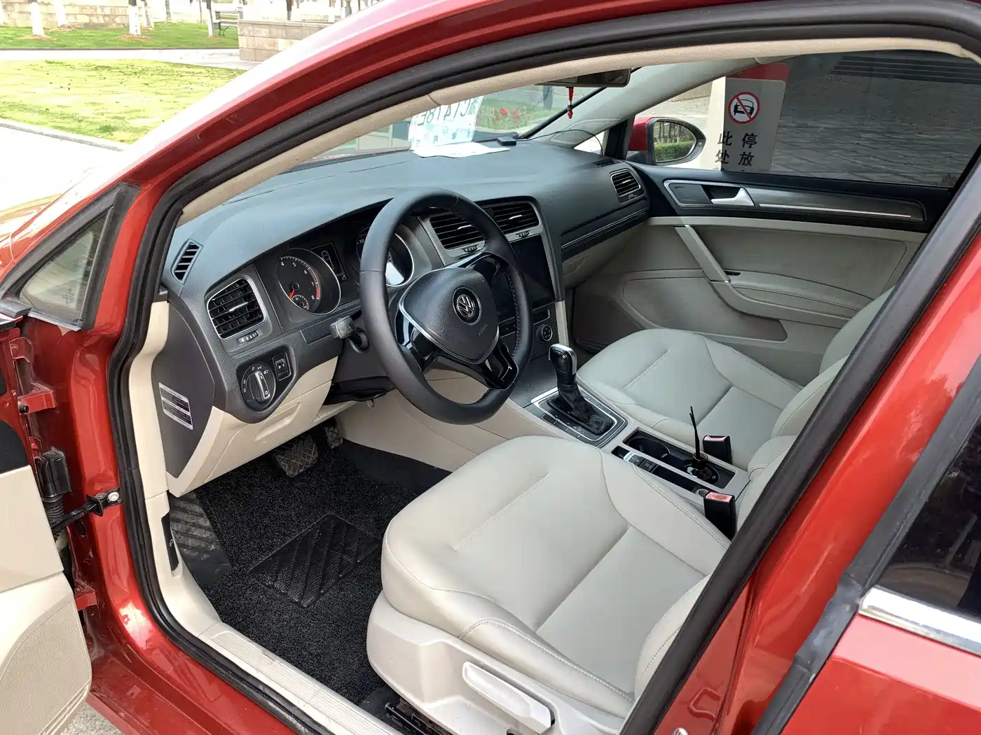 Volkswagen Golf 2015 1.4TSI Automatic Comfort фото 4