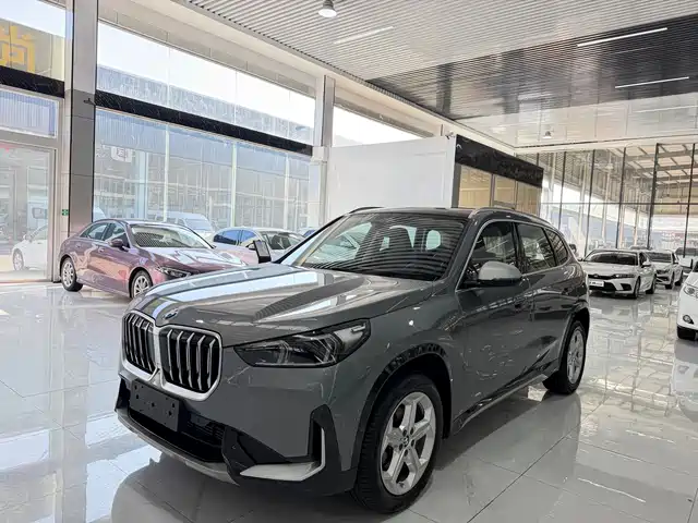BMW X1 2023 sDrive20Li X Design Package — фото 1