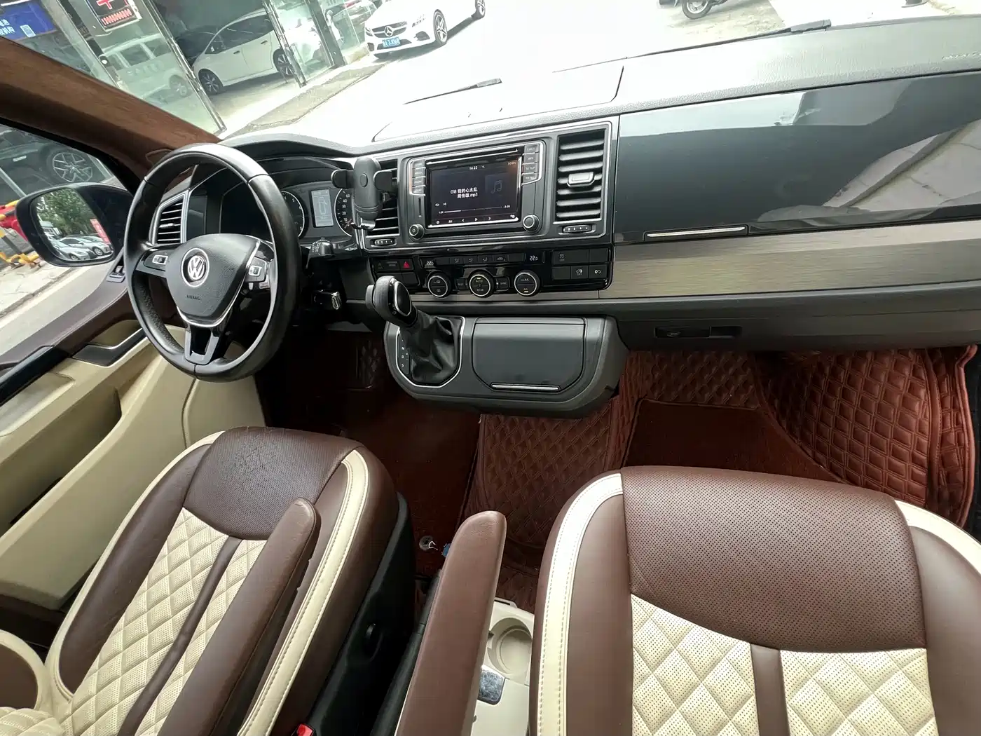 Volkswagen Caravelle 2019 2.0TSI 4WD Luxury 7-seater фото 21