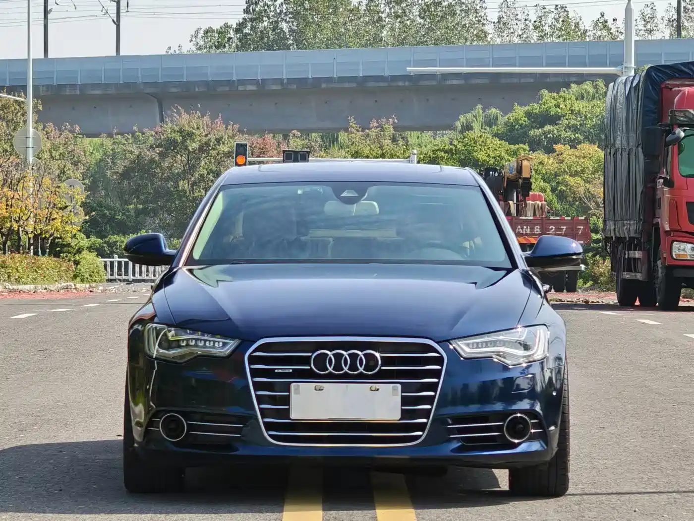 Audi A6L 2012 50 TFSI quattro Luxury фото 2
