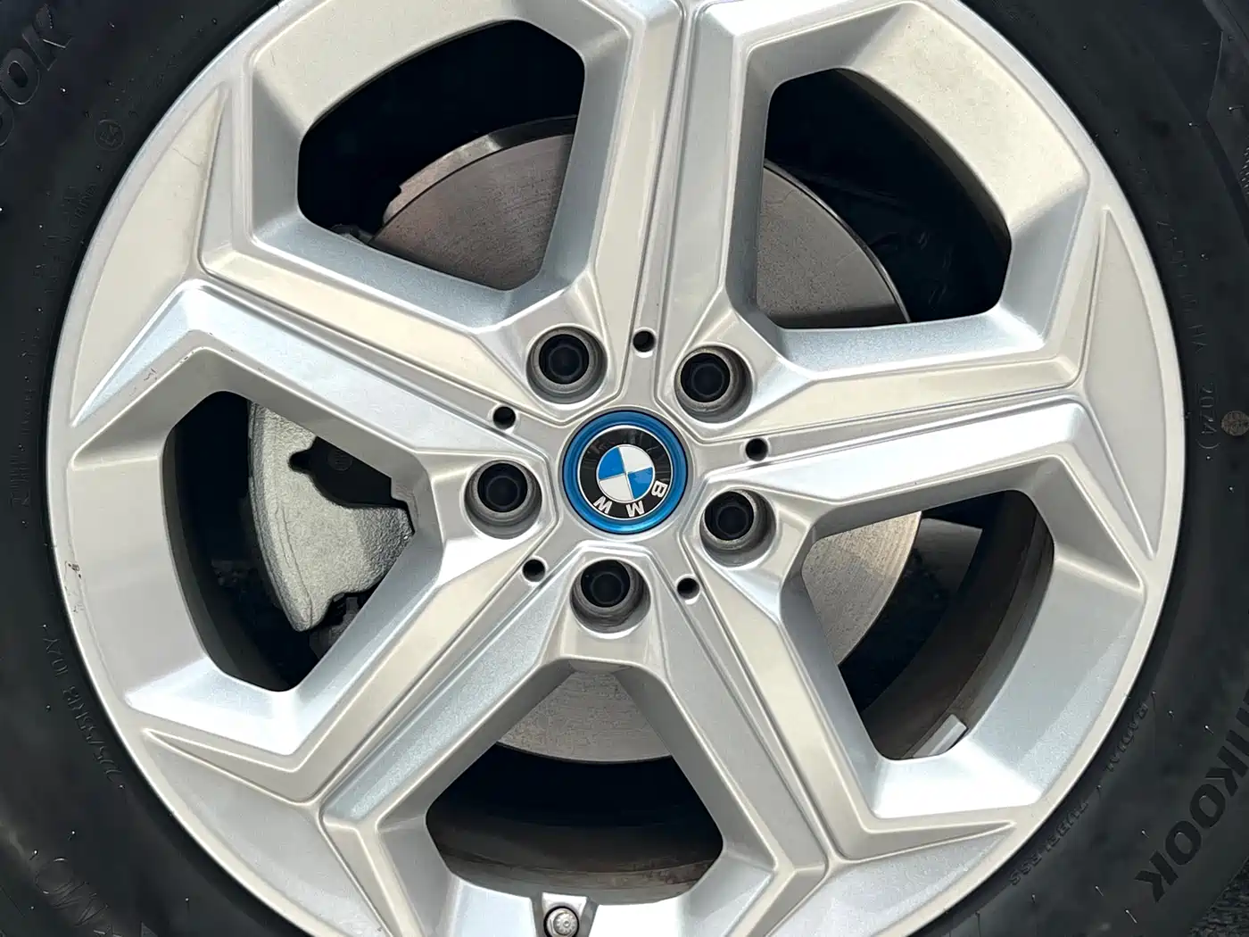 BMW iX1 2023 eDrive25L X Design Package фото 18