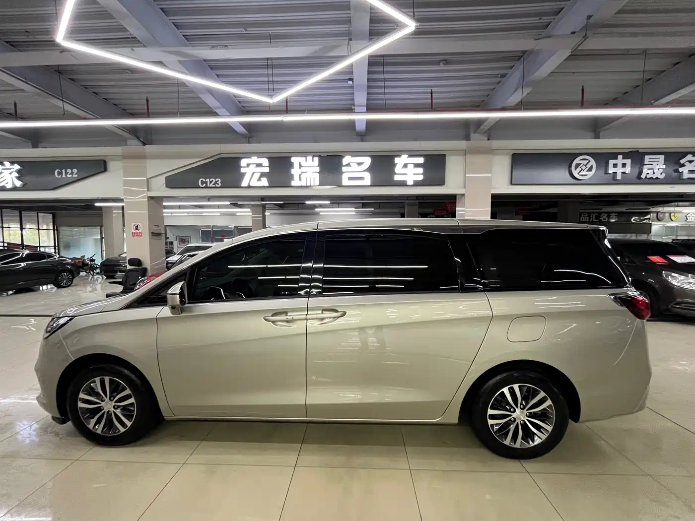 Buick GL8 2020 Model ES Landglory 653T Comfort фото 4
