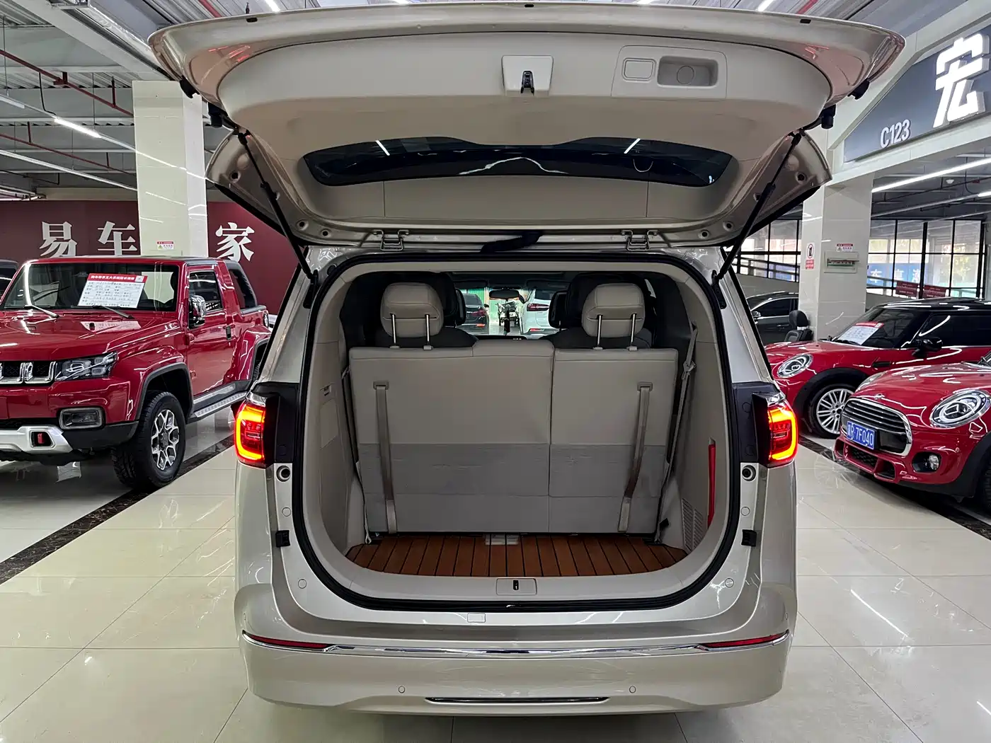 Buick GL8 2020 Model ES Landglory 653T Comfort фото 17