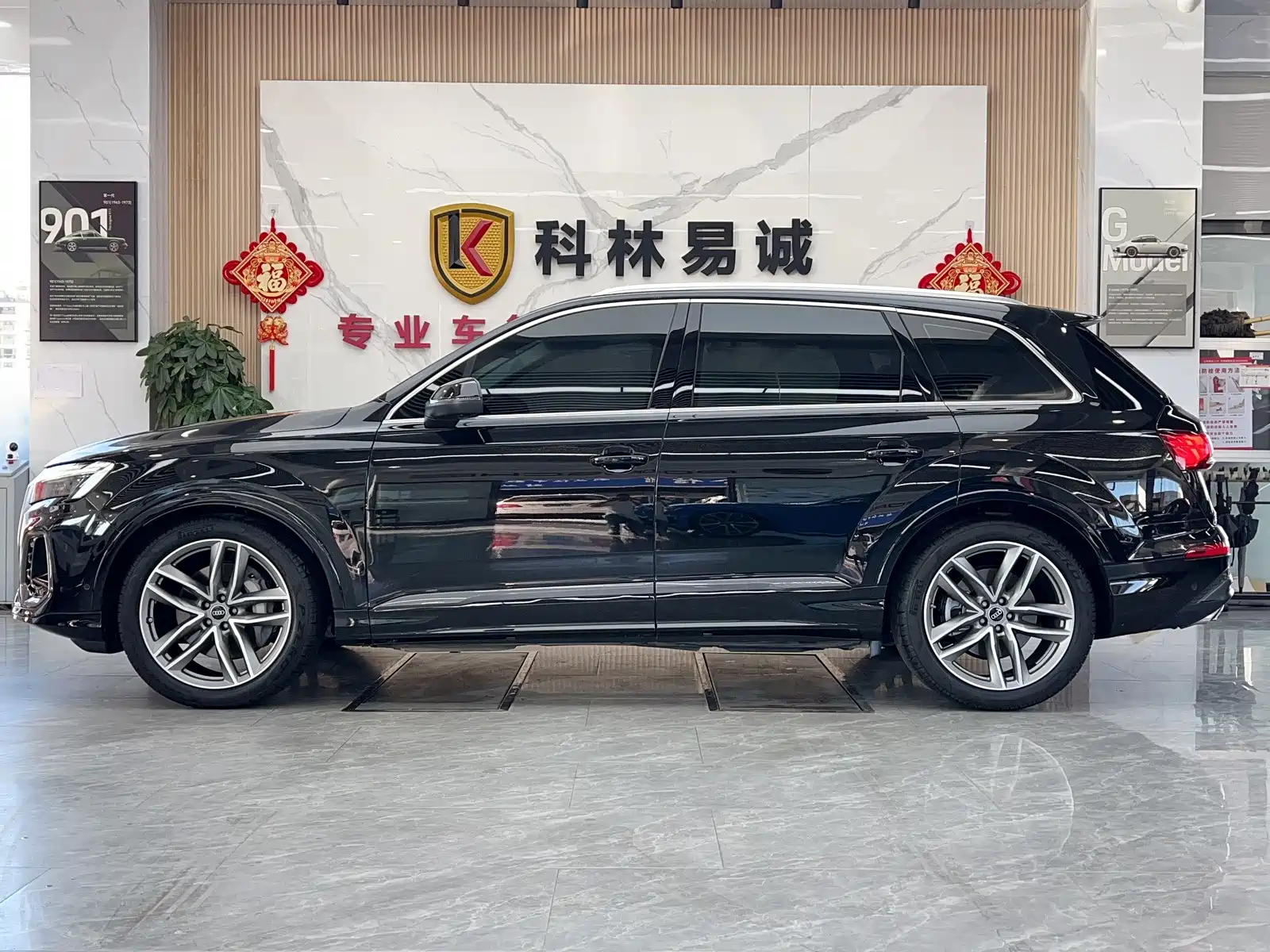 Фото 7 - Audi Q7