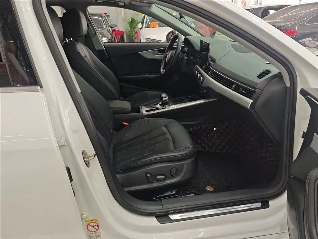 Audi A4L 2020 40 TFSI Fashion Elegance фото 25