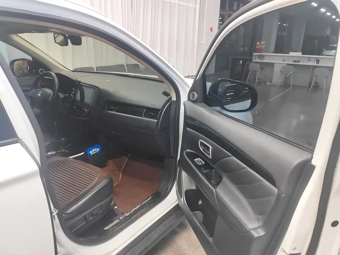 Mitsubishi Outlander 2019 2.0L 2WD Enjoy 5-Seater China VI фото 10