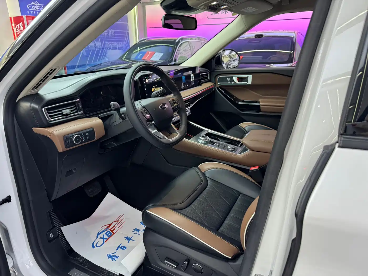 FORD EXPLORER