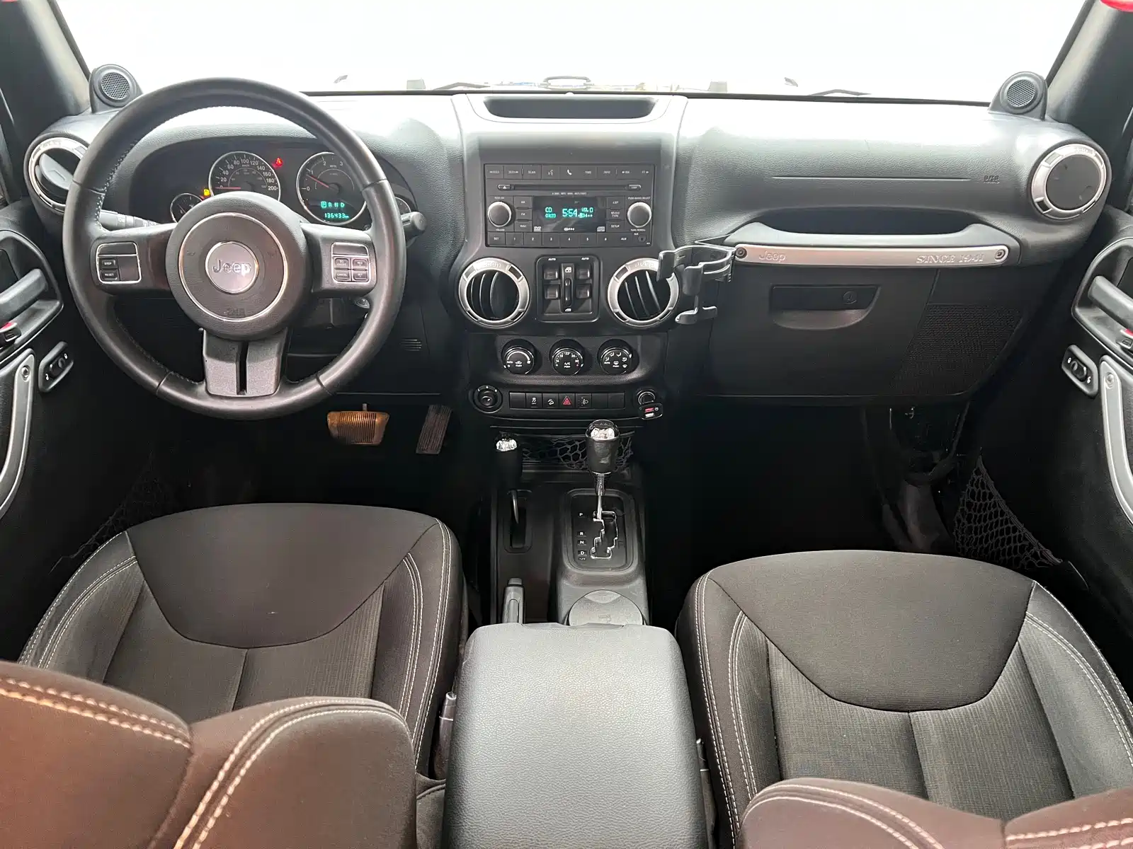 Фото 8 - Jeep Wrangler