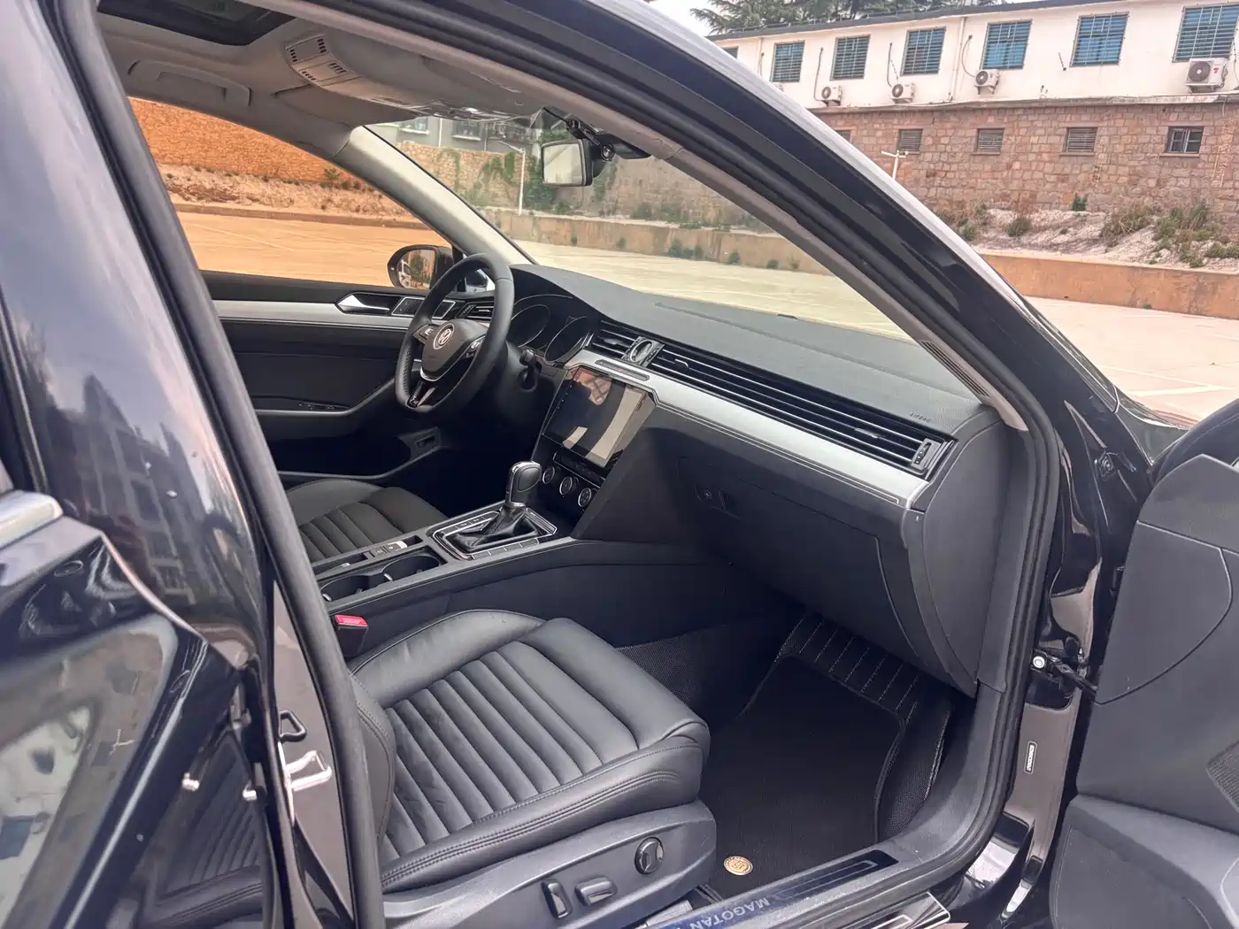 Volkswagen Magotan 2017 330TSI DSG Leading фото 10