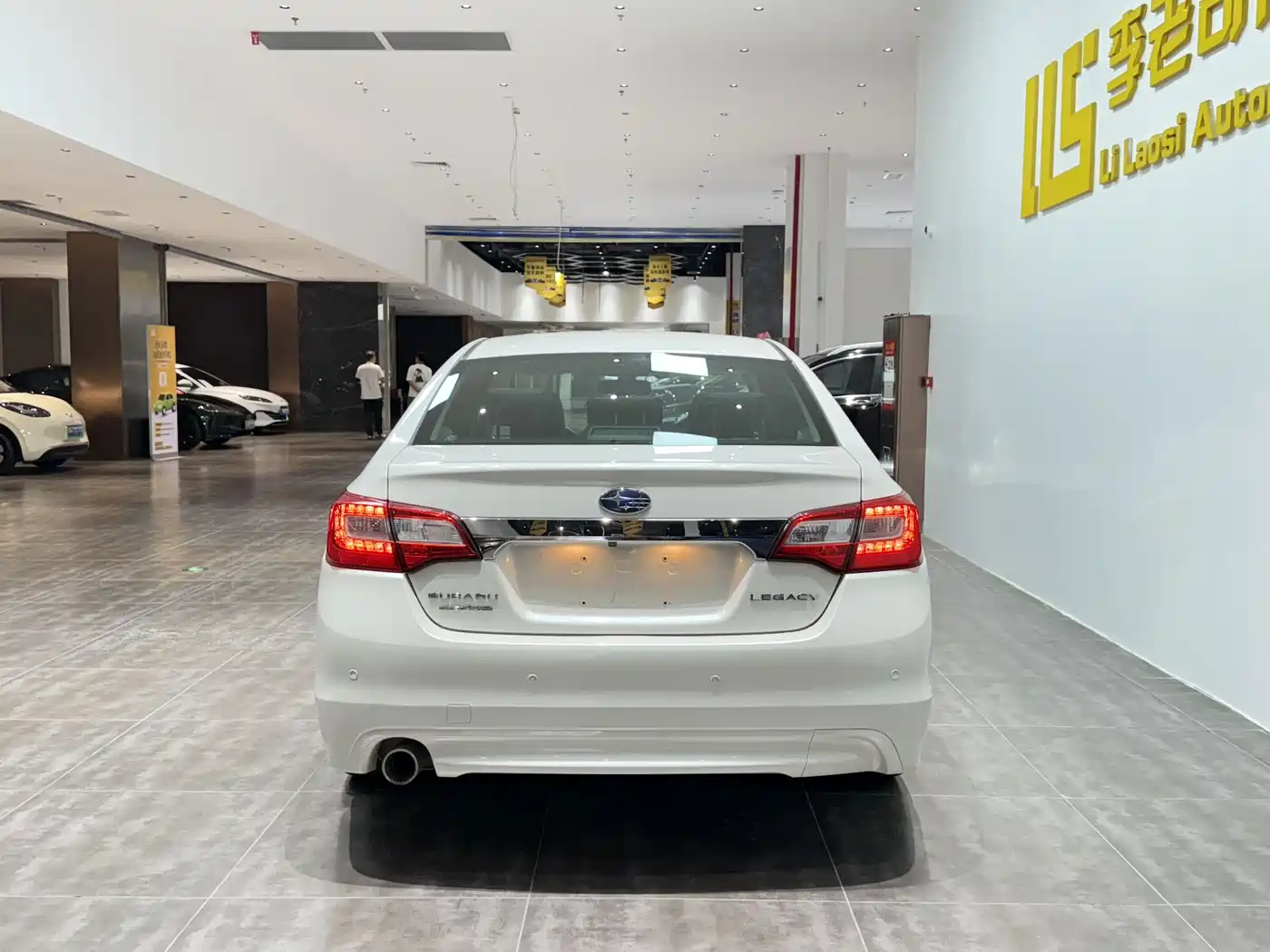 Subaru Legacy 2017 2.5i AWD Glory Edition фото 5