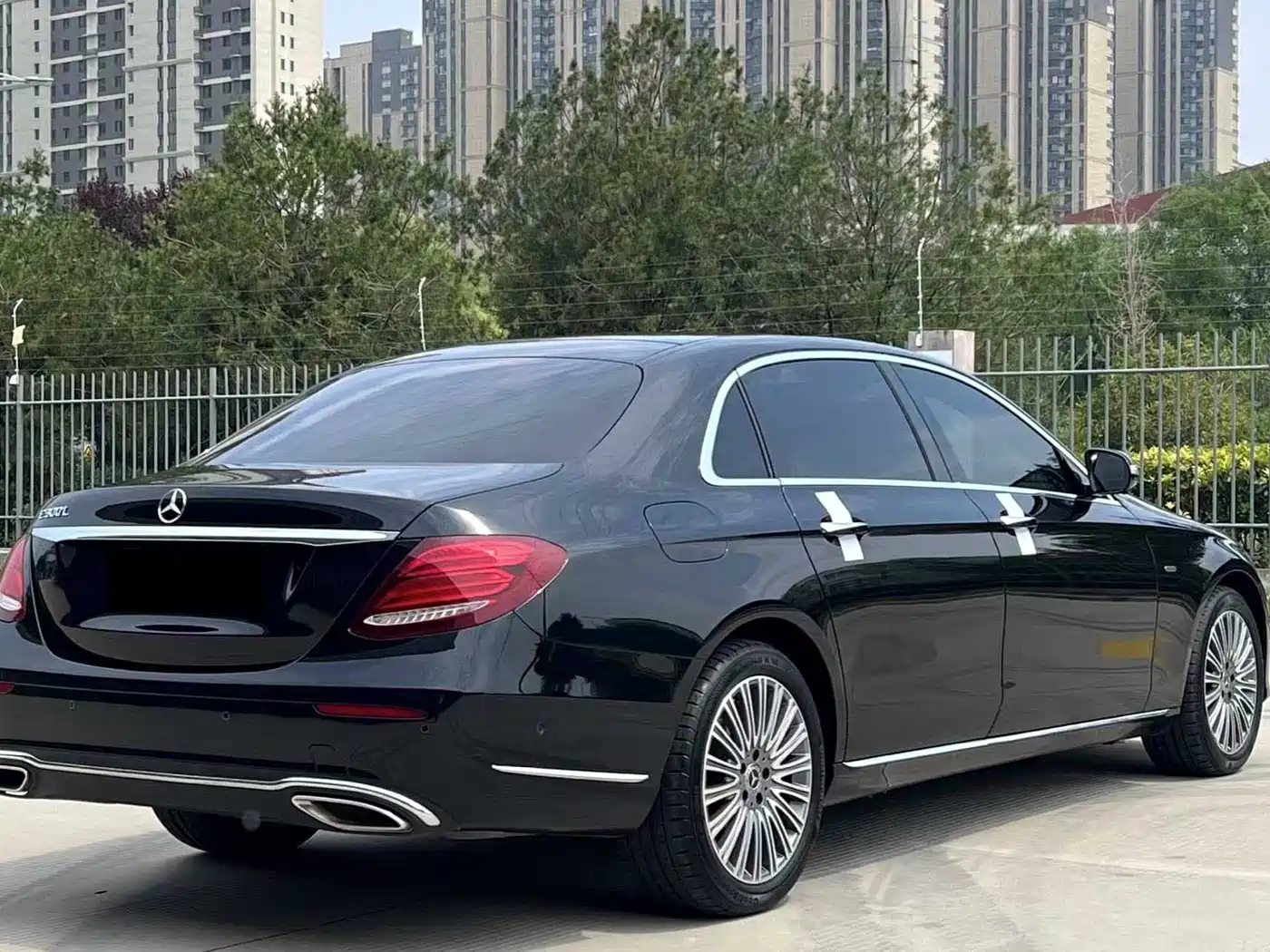 Mercedes-Benz E-Class 2019 E 300 L Sport Fashion фото 9