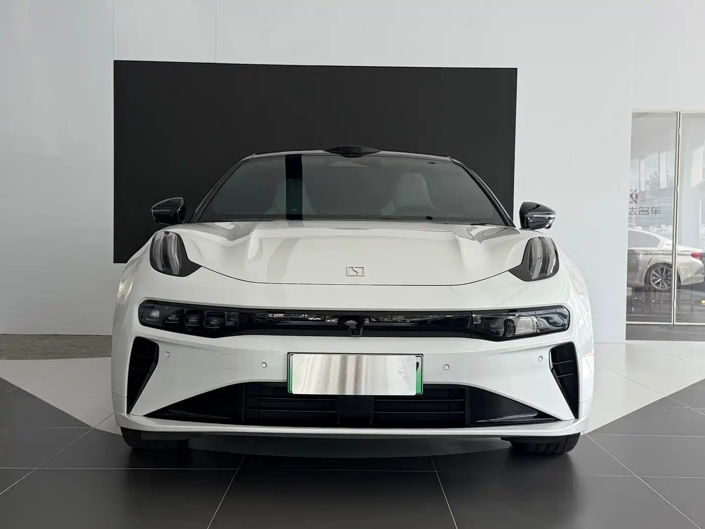 2026 ZEEKR 001