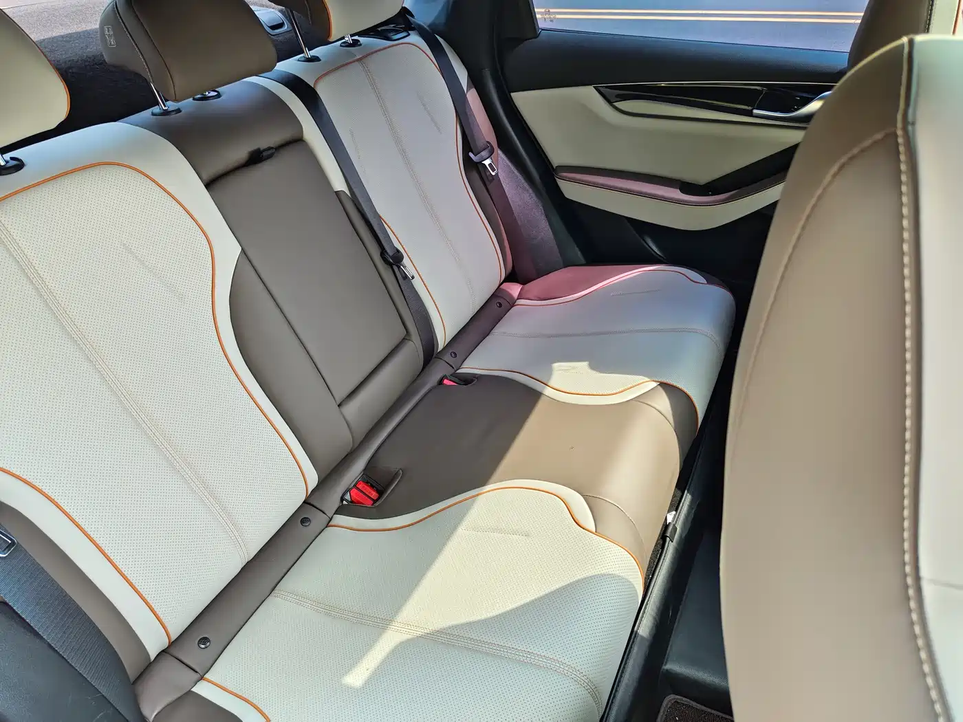 BYD Qin PLUS 2023 Champion Edition DM-i 120KM Excellence фото 27