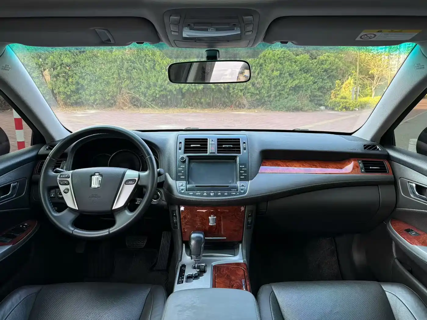 Toyota Crown 2012 2.5L Royal Leather Edition фото 5