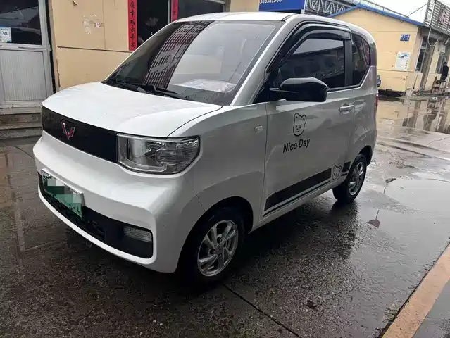 Wuling Hongguang MINI EV Macaron Премиум, литий-железо-фосфатный аккумулятор
