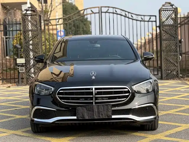 MERCEDES-BENZ E CLASS