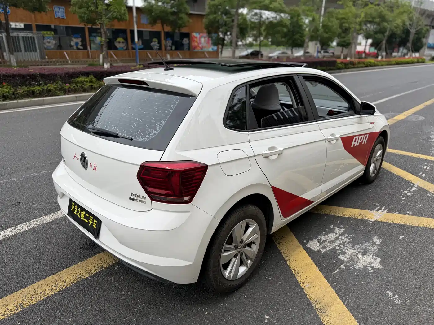 Volkswagen Polo 2019 Plus 1.5L Automatic Panorama Enjoyment Edition фото 21