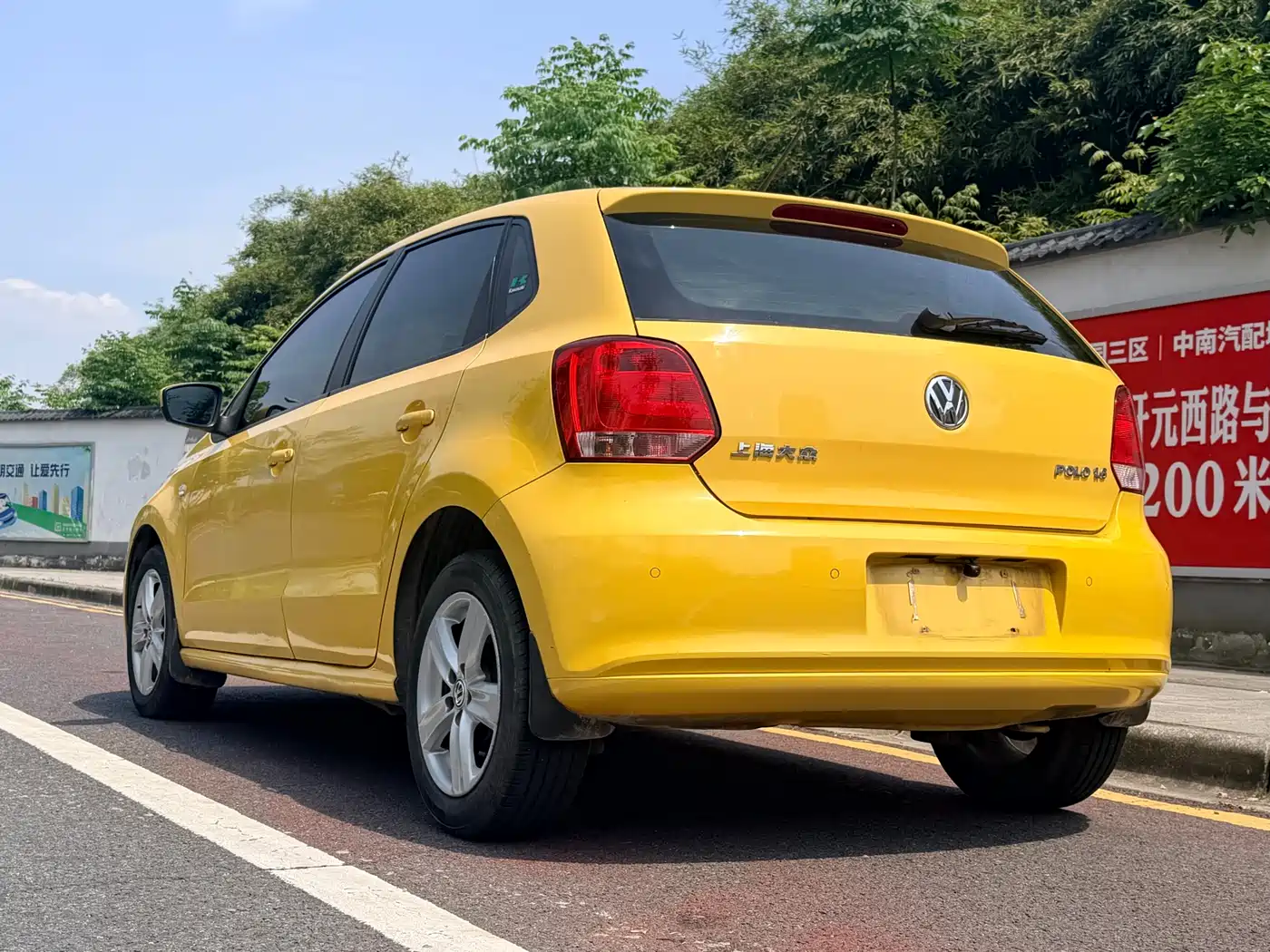 Volkswagen Polo 2011 1.6L Automatic Cool Edition фото 4