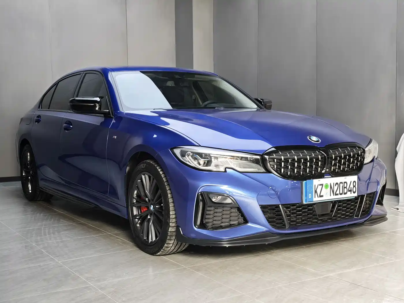 BMW 3 Series 2020 330Li xDrive M Sport Black Night Edition фото 3