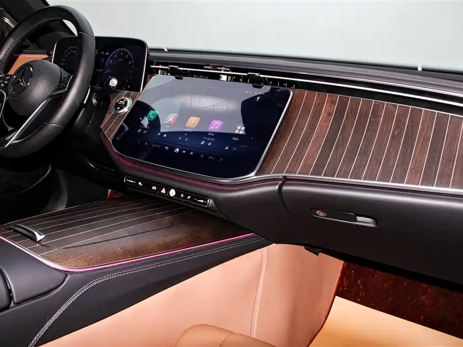 Mercedes-Benz E-Class 2024 E 300 L Fashion фото 23