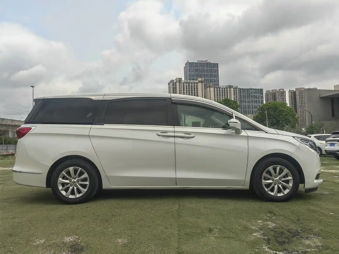Buick GL8 2018 ES 28T Comfort Type China VI фото 15