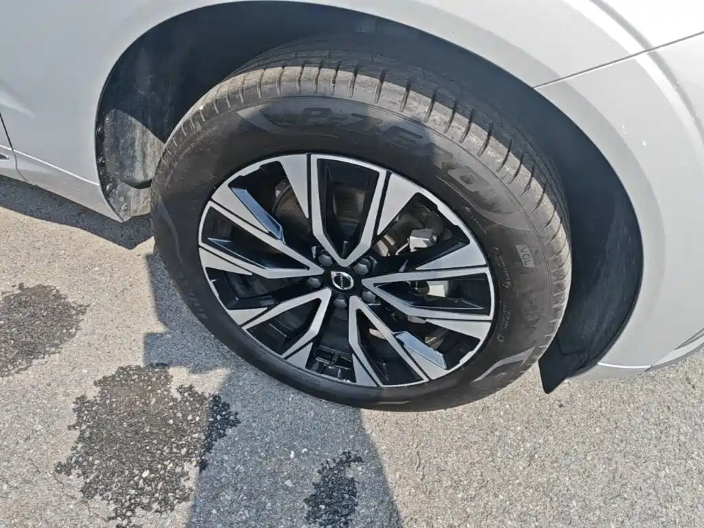 Volvo XC60 2025 2025 B5 AWD Smart Elite Luxury Edition