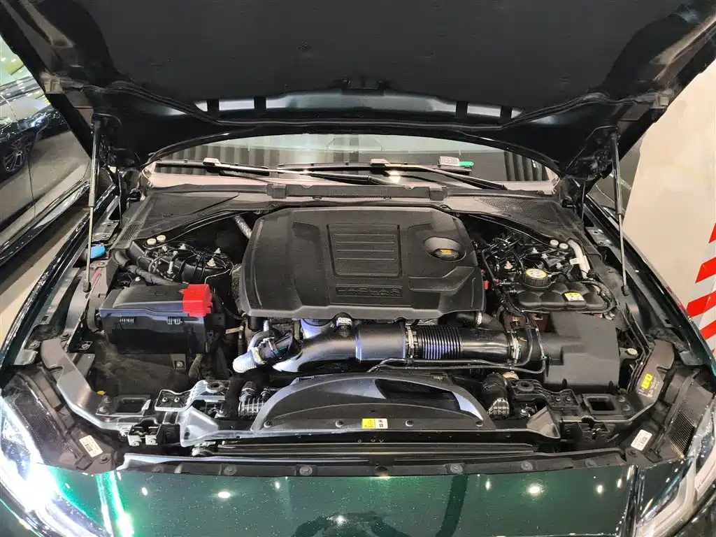 JAGUAR XFL