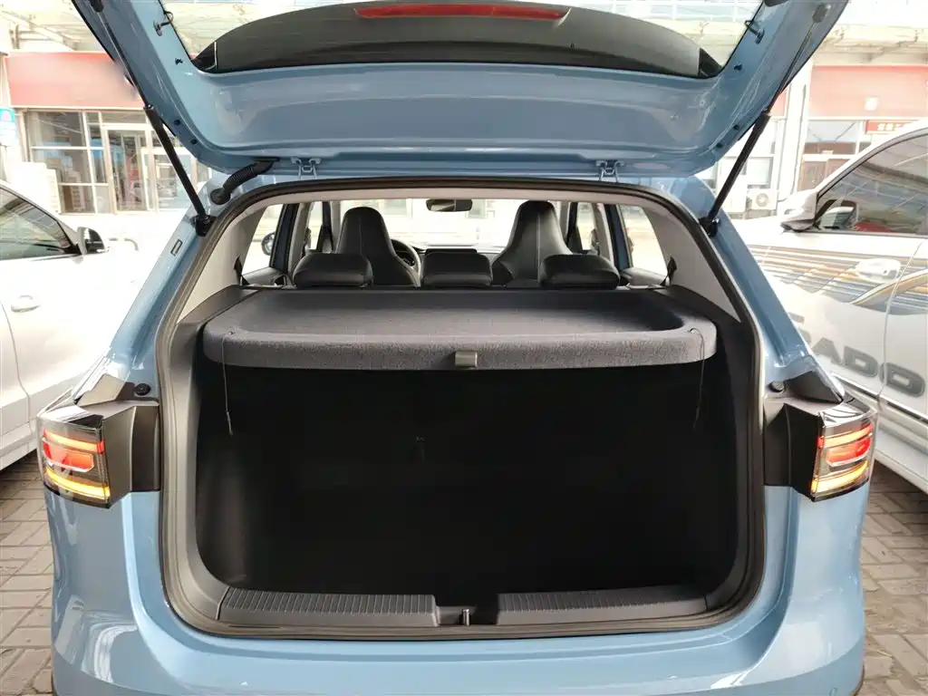 Volkswagen Tharu 2025 New Edge 300TSI Enjoyment Edition фото 19