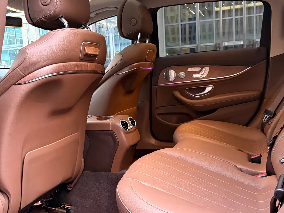 Mercedes-Benz E-Class 2019 E 300 L Luxury фото 12