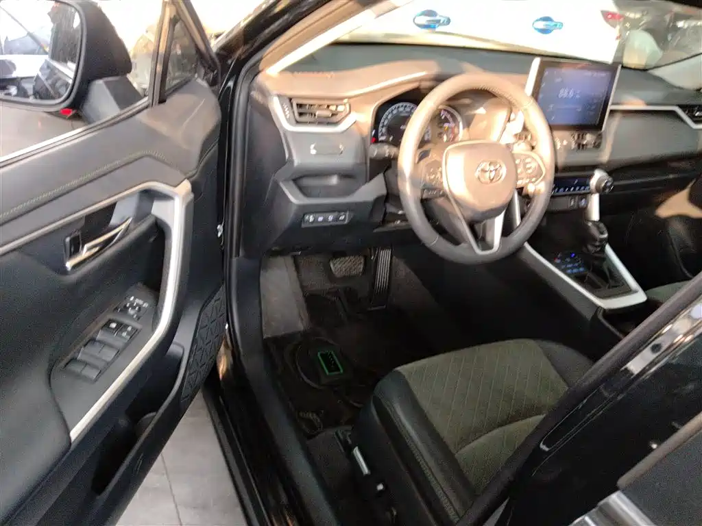 Toyota RAV4 Rongfang 2022 2.0L CVT 4WD Trend Plus Edition фото 13