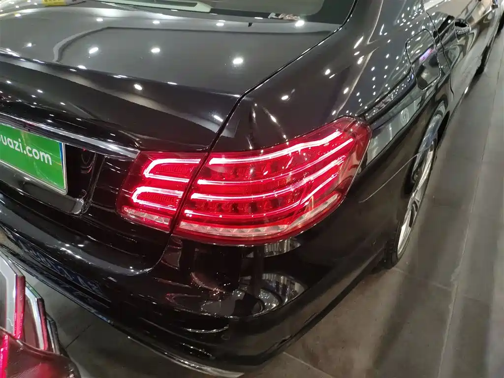 Mercedes-Benz E-Class 2015 E 200 L Sport фото 8