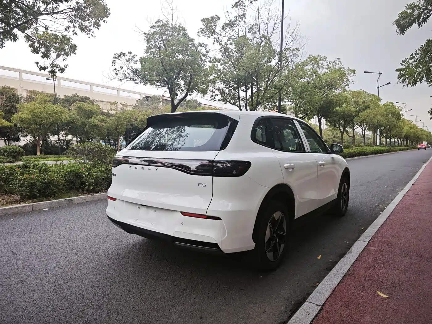 Geely Galaxy Galaxy E5 2024 Model 530km Official Edition фото 4