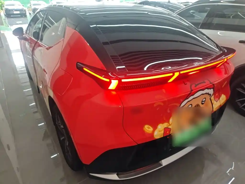 2025 Lynk & Co Z20