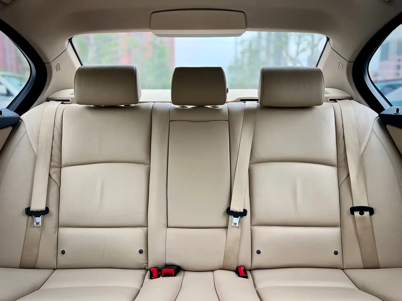 BMW 5 Series 2012 523Li Leadership фото 36