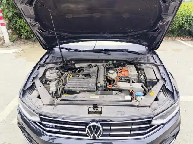 Volkswagen Magotan GTE Plug-in Hybrid 2022 GTE Luxury — фото 3