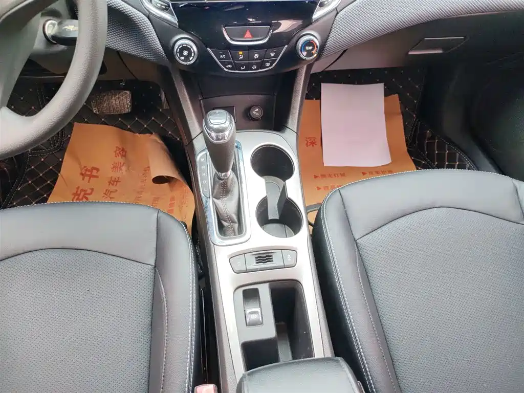 Chevrolet Cruze 2018 320 Automatic Pioneer Sunroof Edition фото 14