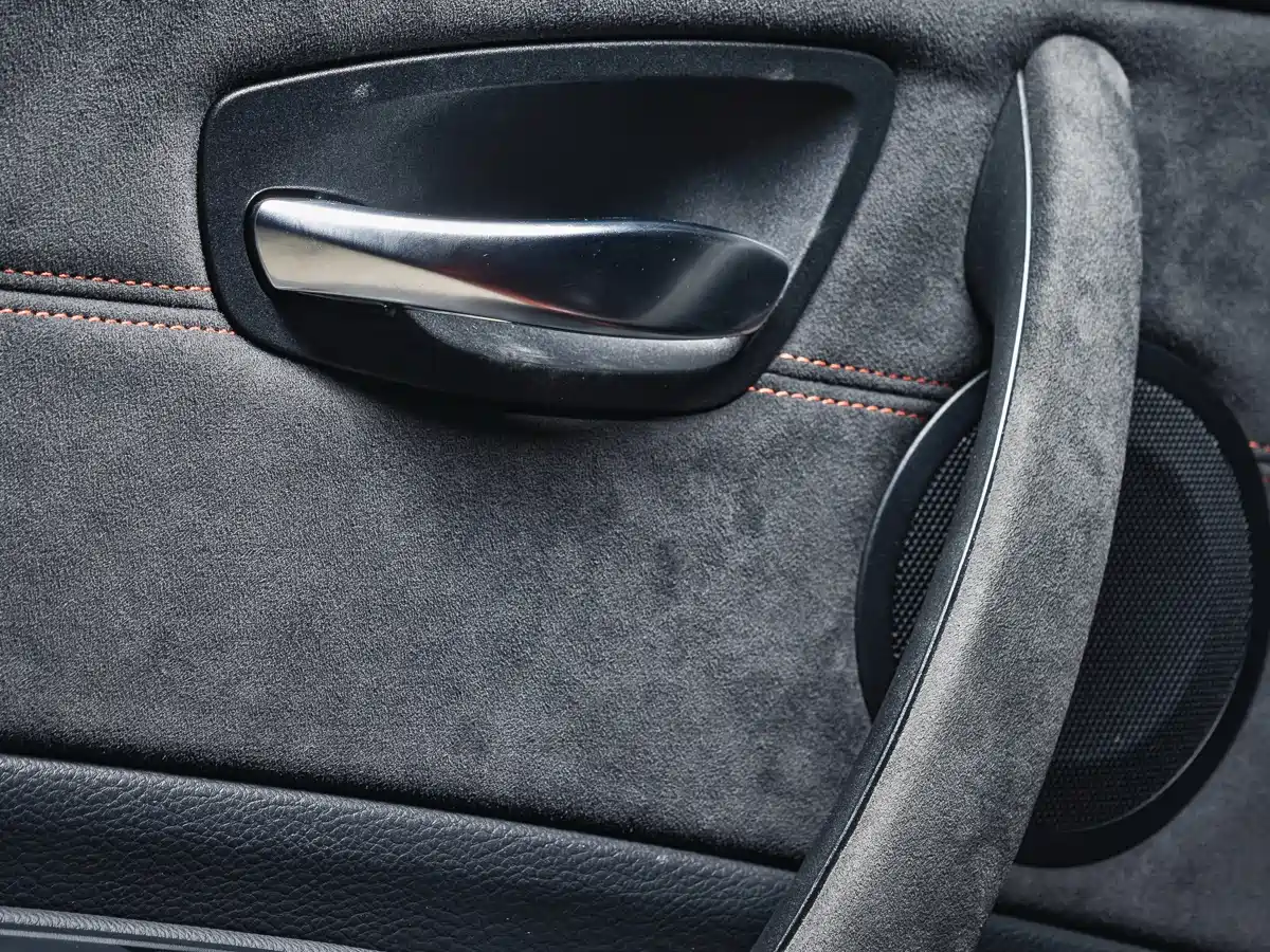 BMW 1 Series M 2011 1M Coupe фото 11