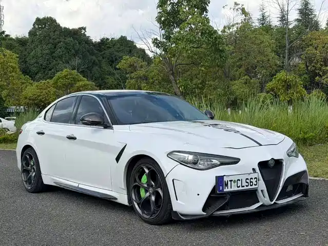 Alfa Romeo Giulia